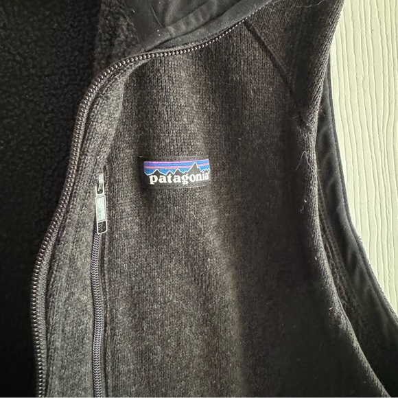 Patagonia Men’s Zip Up Vest - Picture 8 of 10